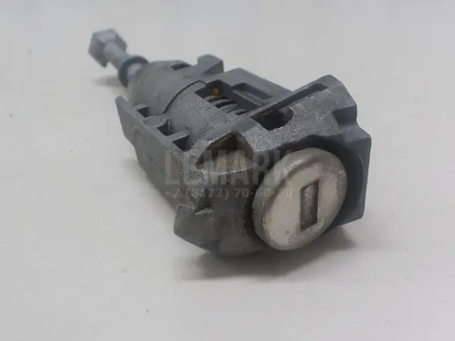 Вставка замка двери для  BMW 7-serie E65/E66 2001-2008