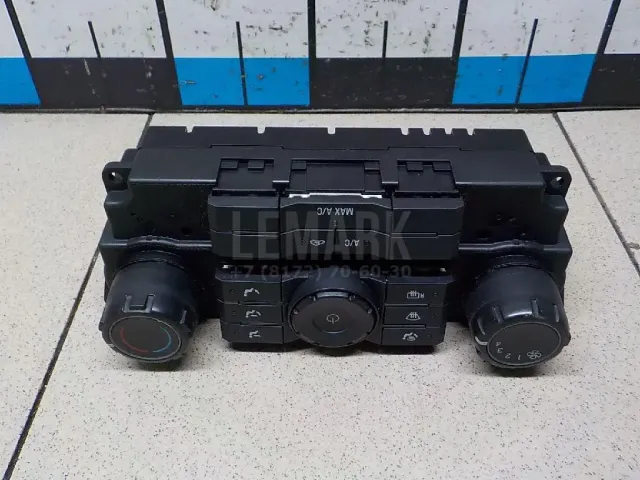 Блок управления климатической установкой для  Cadillac Escalade II 2000-2006