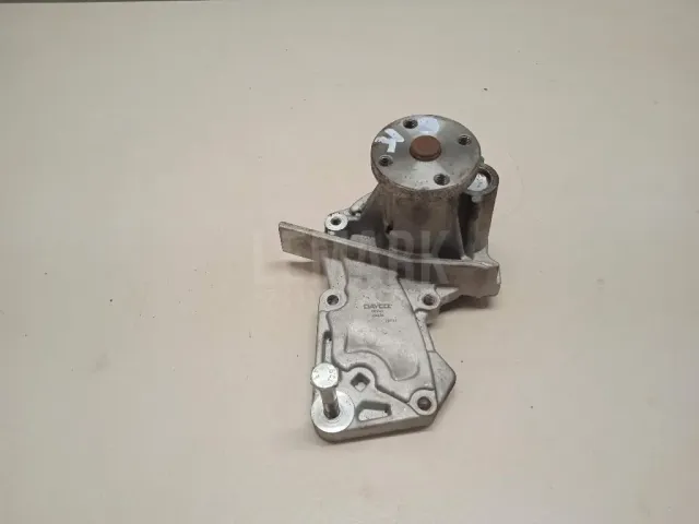 Насос водяной (помпа) для  Ford Escape EUR 2007-2009
