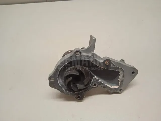 Насос водяной (помпа) для  Ford Escape EUR 2007-2009