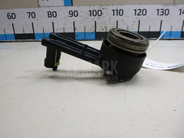 Подшипник выжимной совмещ. с цилиндром сцепл. для  CASE SV300 2012