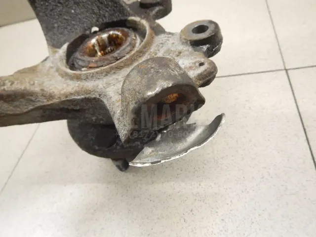 Кулак поворотный передний левый для  BMW X1 F48 2014-2022