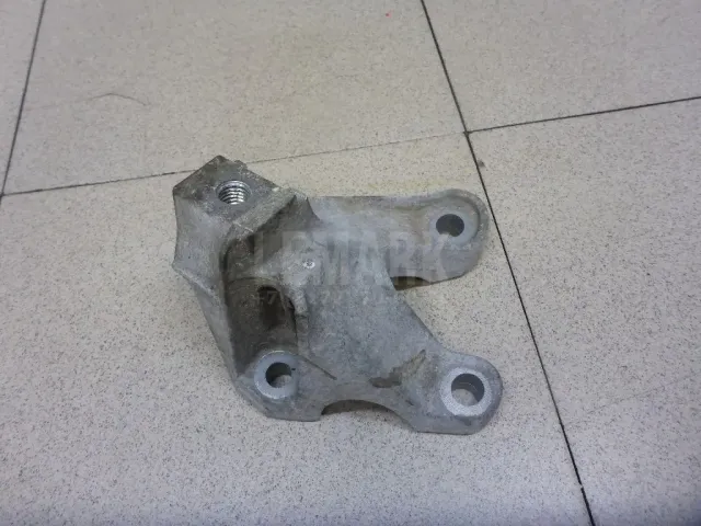 Кронштейн опоры КПП для  Chevrolet Captiva (C100) 2006-2010