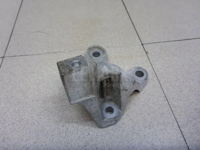 Кронштейн опоры КПП для  Chevrolet Captiva (C100) 2006-2010