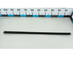 Накладка стекла переднего левого