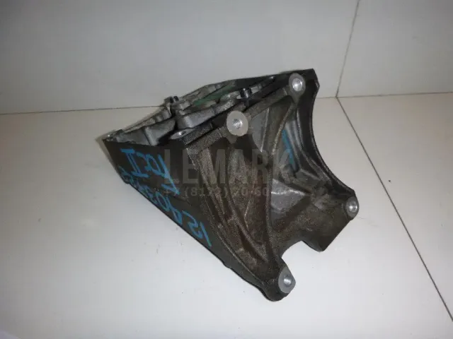 Кронштейн кондиционера для  BMW 3-serie F30/F31/F80 2011-2020