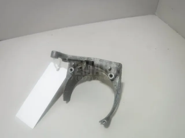 Кронштейн топливного фильтра для  Ford Mondeo III 2000-2007