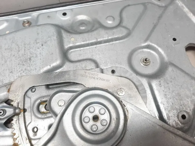 Стеклоподъемник механ. задний левый для  Ford Focus II 2008-2011