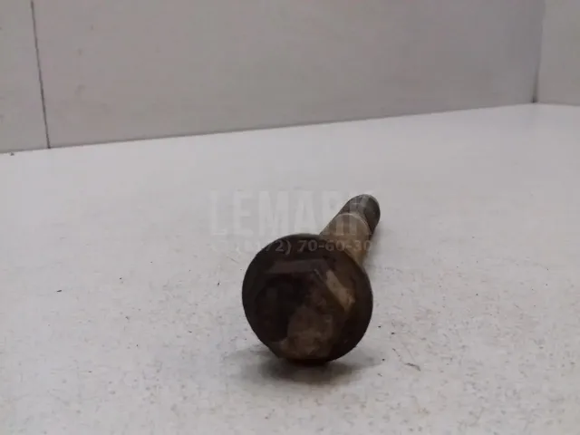Болт переднего рычага