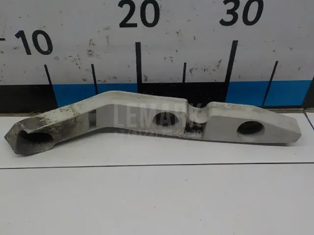 Направляющая переднего бампера левая для  BMW 3-serie F30/F31/F80 2011-2020
