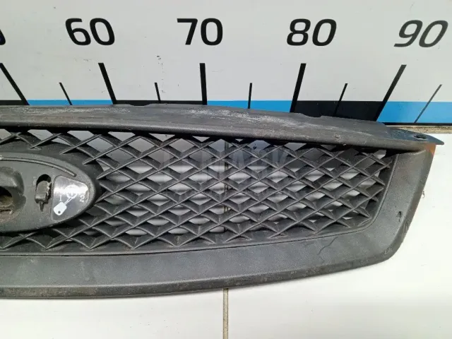 Решетка радиатора для  Chrysler Concord 0-1998