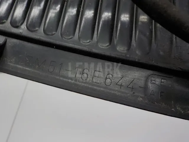 Решетка стеклооч. (планка под лобовое стекло) для  Fiat Uno 1983-1989