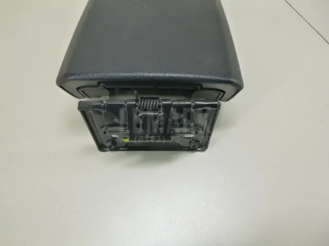Подлокотник для  Chevrolet Tahoe III 2006-2014