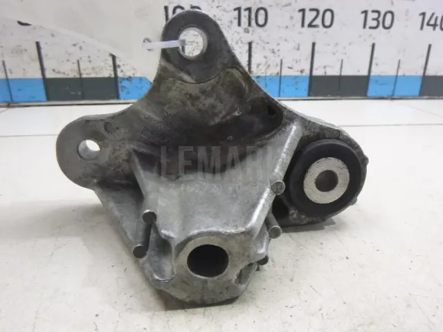 Кронштейн опоры КПП для  BMW 7-serie G11/G12 2015-2022