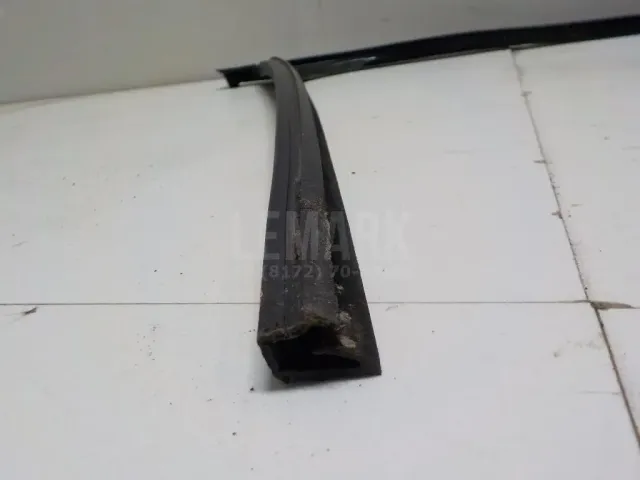 Уплотнитель стекла двери для  Chevrolet Rezzo 2005-2010