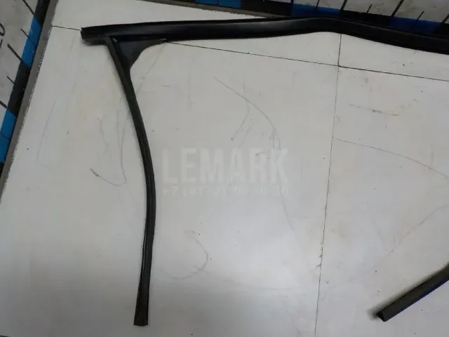 Уплотнитель стекла двери для  Chevrolet Rezzo 2005-2010