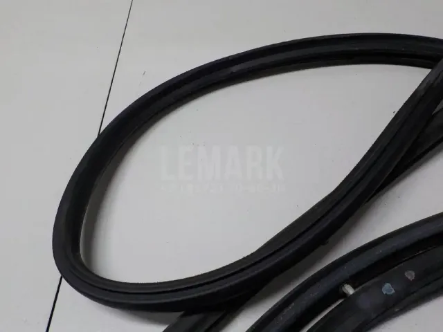 Уплотнитель двери для  Chevrolet Rezzo 2005-2010