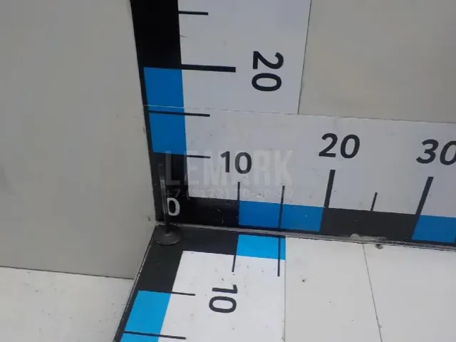 Клапан впускной