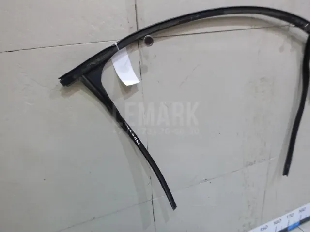 Уплотнитель стекла двери для  Chevrolet Rezzo 2005-2010