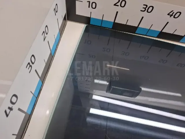 Стекло двери задней левой