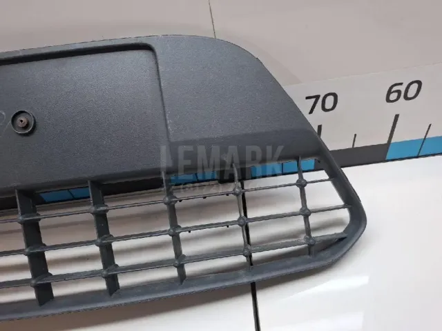 Решетка в бампер центральная для  Citroen C4 2004-2011