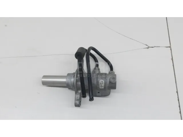 Цилиндр тормозной главный для  CASE SV300 2012