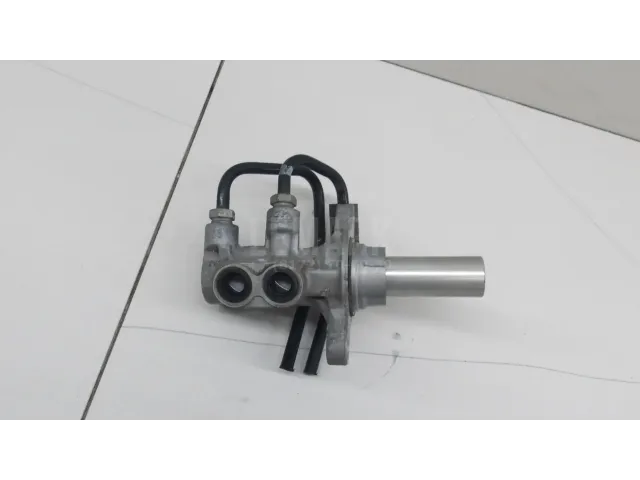 Цилиндр тормозной главный для  CASE SV300 2012