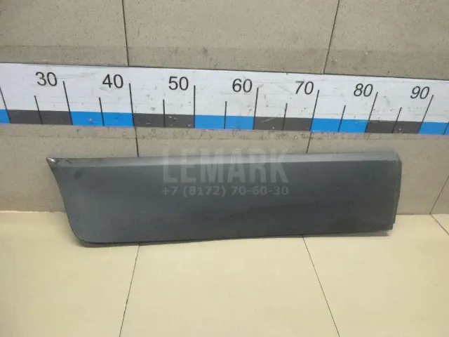 Накладка двери задней правой