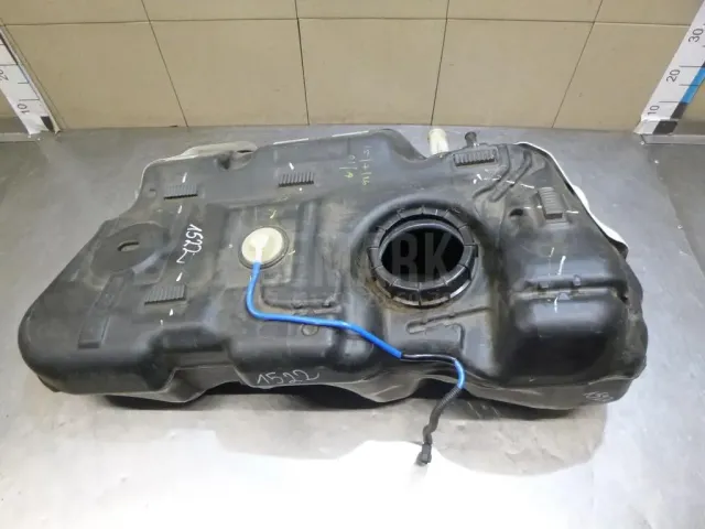 Бак топливный