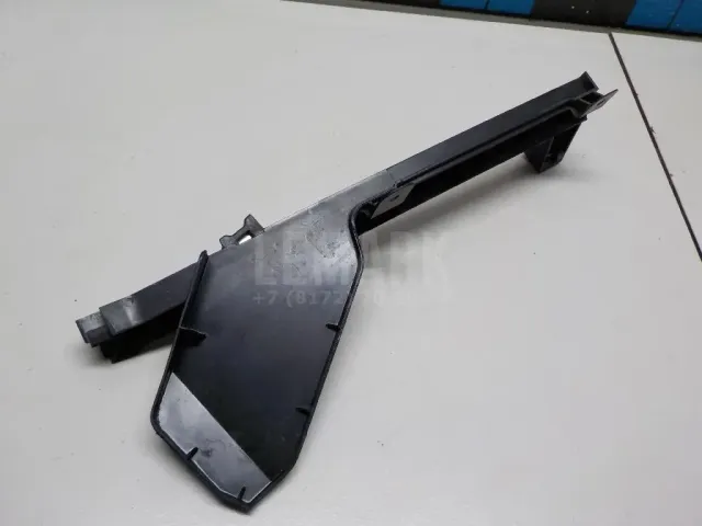 Направляющая стекла двери для  BMW X3 E83 2004-2010