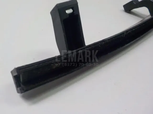 Направляющая стекла двери для  BMW X3 E83 2004-2010