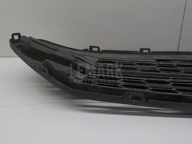 Решетка в бампер центральная для  Honda Accord VII 2003-2008