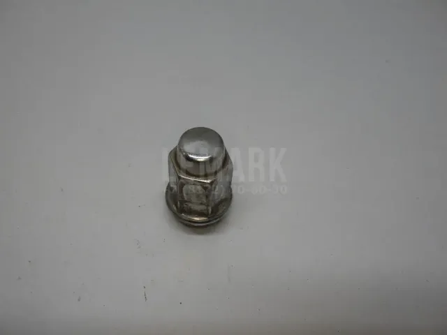 Гайка колеса