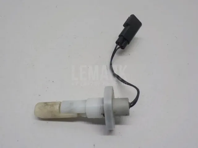 Датчик уровня в бачок омывателя для  BMW X5 F15/F85 2013-2018