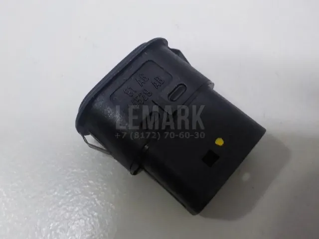 Кнопка стеклоподъемника для  Ford America Focus USA 2004-2007