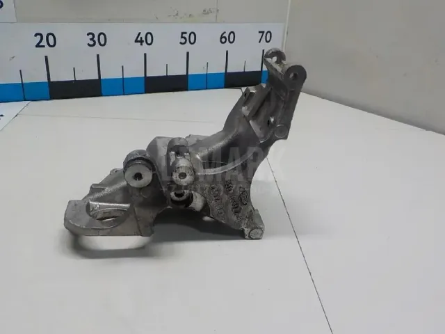 Кронштейн кондиционера для  BMW X1 E84 2009-2015