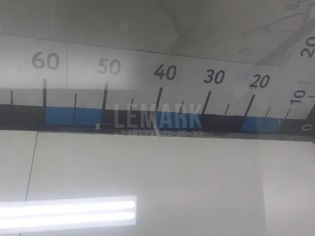 Стекло двери передней левой