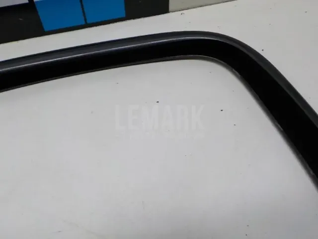 Уплотнитель двери для  Citroen C4 2004-2011