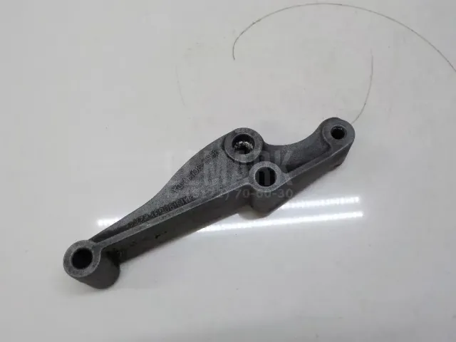 Кронштейн генератора для  Fiat Stilo 2002-2010