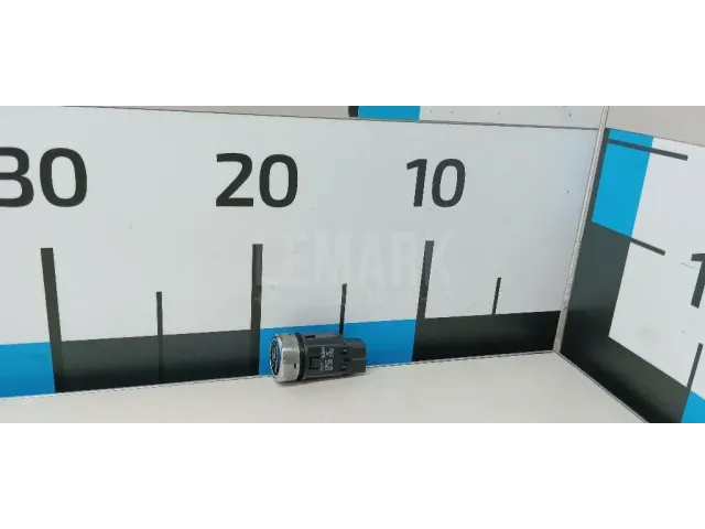 Кнопка запуска двигателя
