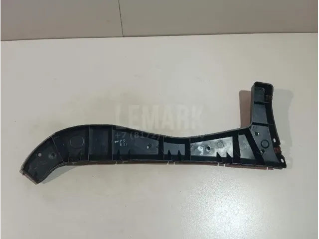 Направляющая заднего бампера левая