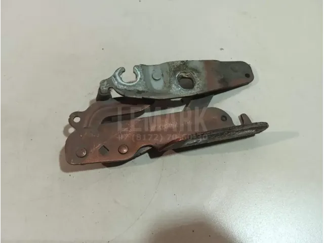 Петля капота правая для  Ford Puma 1997-2002