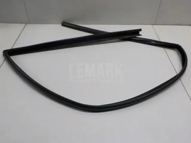 Уплотнитель стекла двери для  Ford Ranger 2006-2012