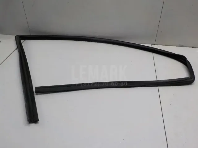 Уплотнитель стекла двери для  Ford Ranger 2006-2012