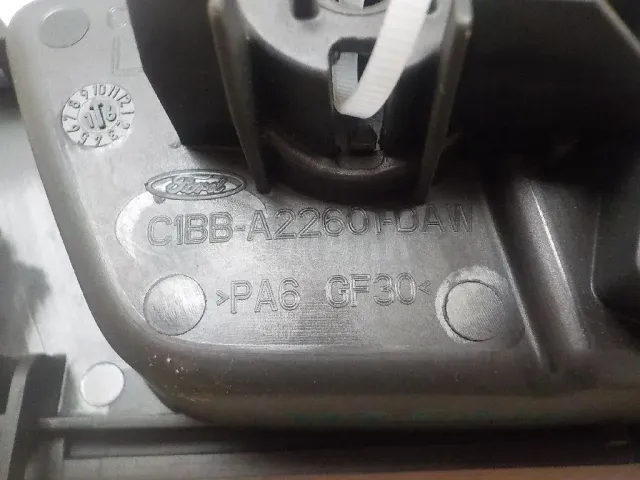 Ручка двери передней внутренняя левая