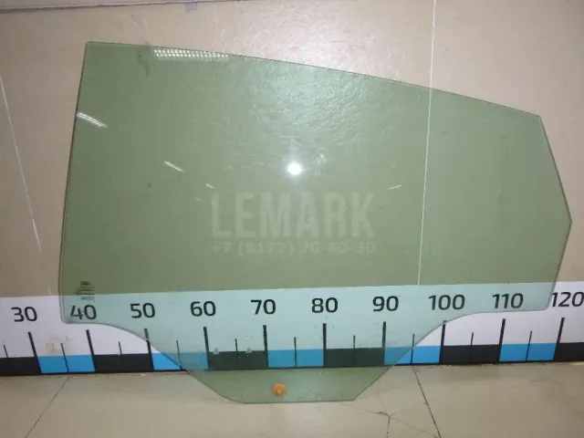 Стекло двери задней левой