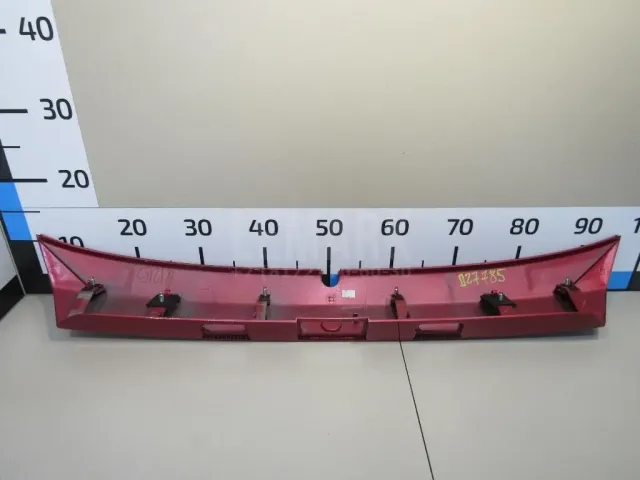 Накладка двери багажника