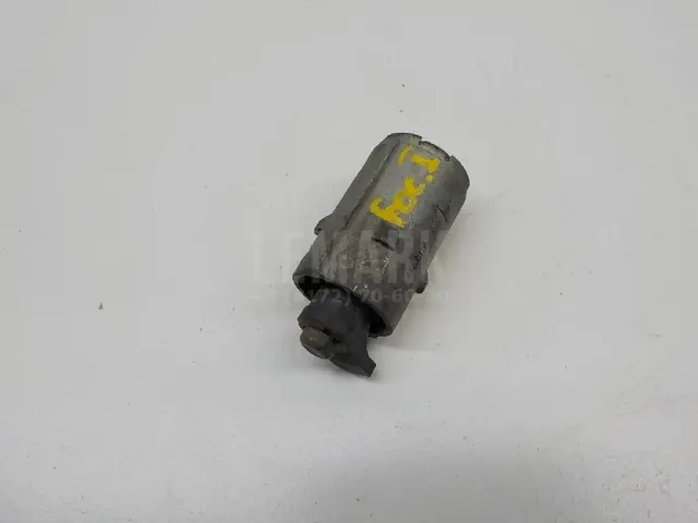 Замок лючка бензобака для  Audi R8 2007-2015