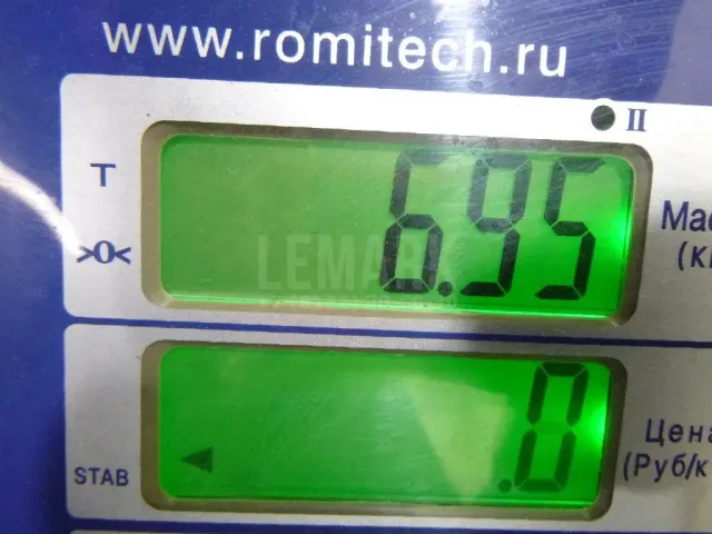 Кулак поворотный передний правый