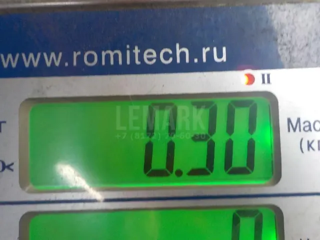 Петля капота правая
